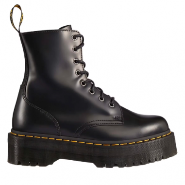 DR Martens Plateaustiefel mit schwarzen Schnürsenkeln