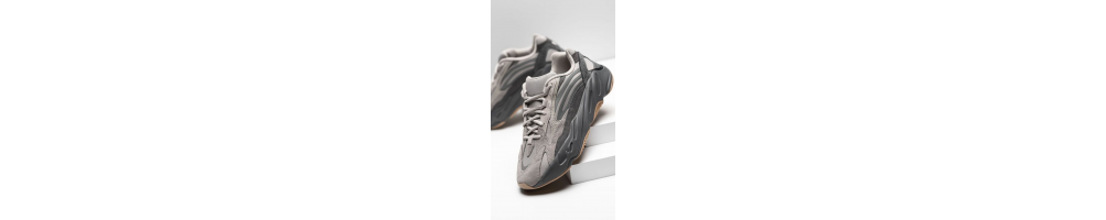 ADIDAS YEEZY 700 en OFERTA | Envío GRATIS